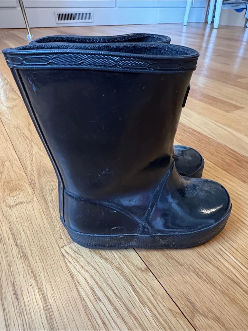 Hunter Kids Black Rain Boots with Red Logo
